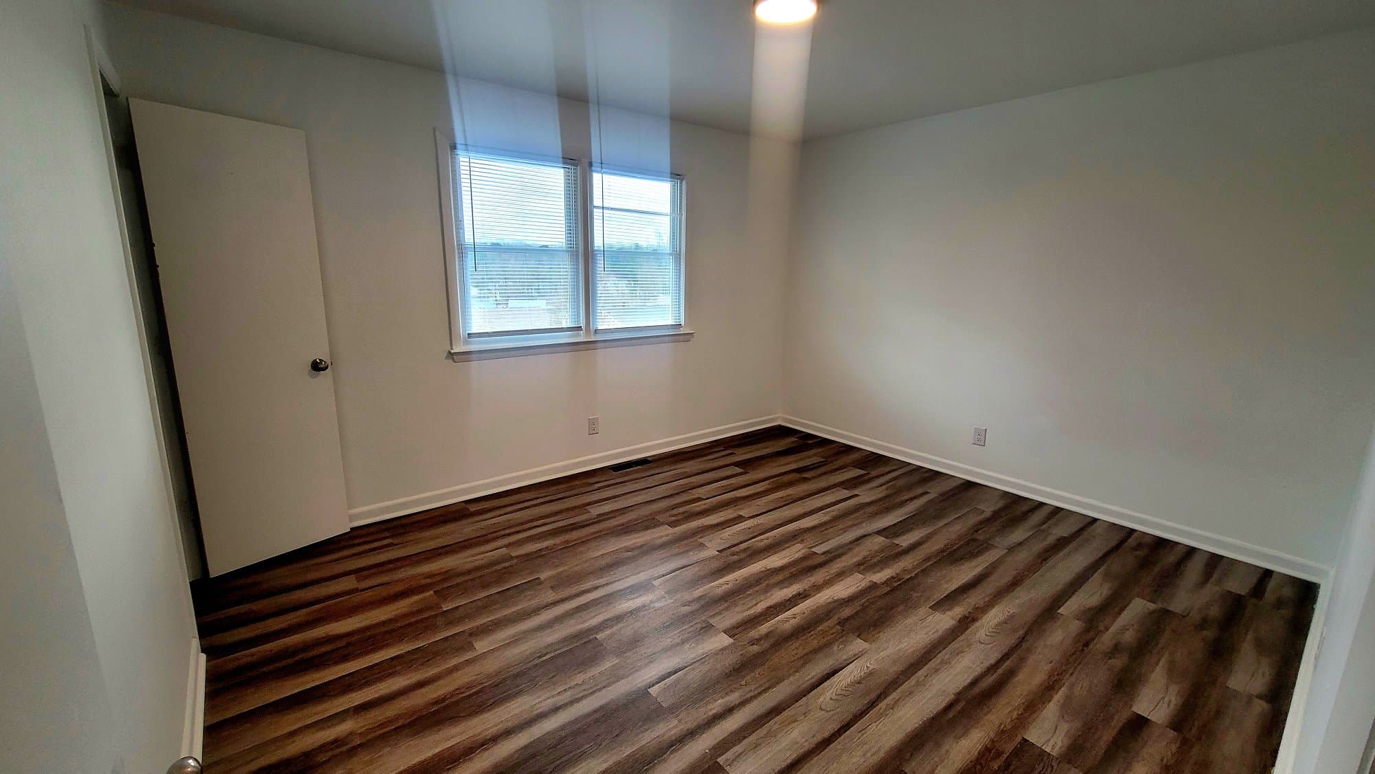 Petersburg Townhome: 1516 W Clara St