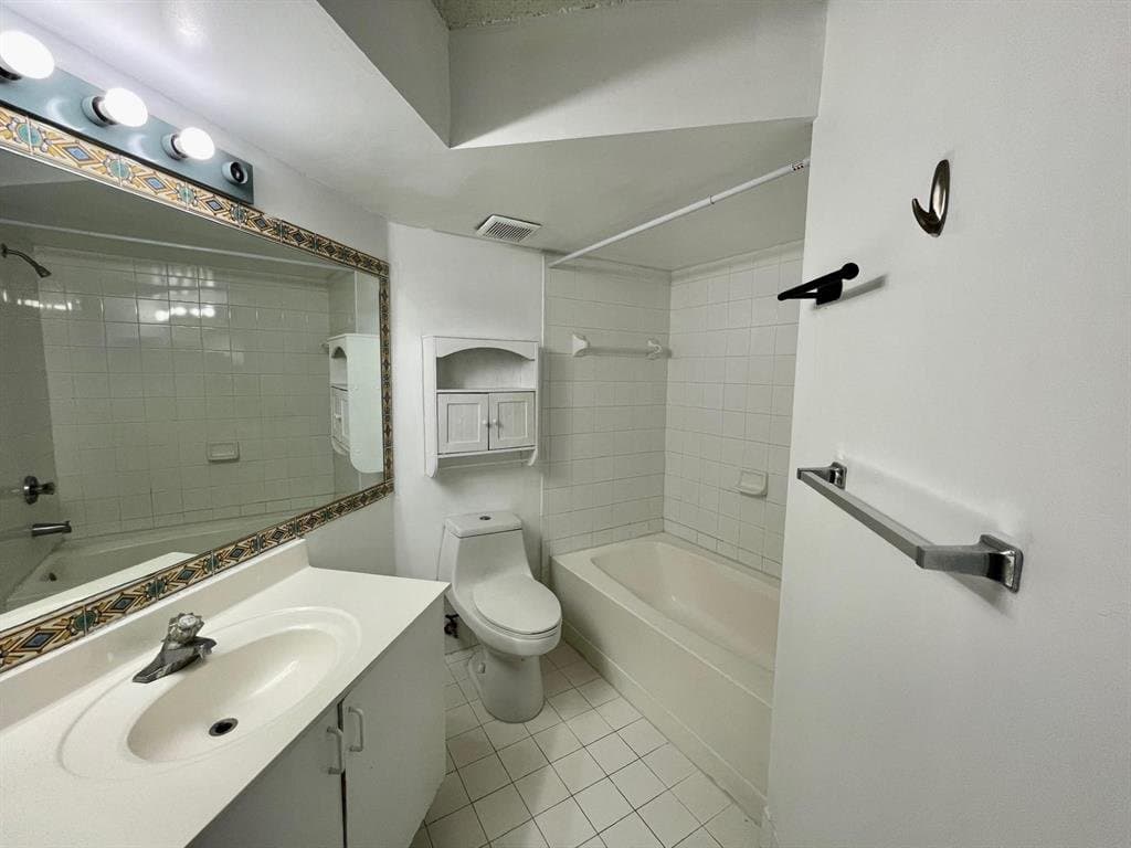Pembroke Pines Condo: 9615 NW 1st Ct
