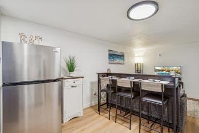 Denver House: 2295 S Sherman St