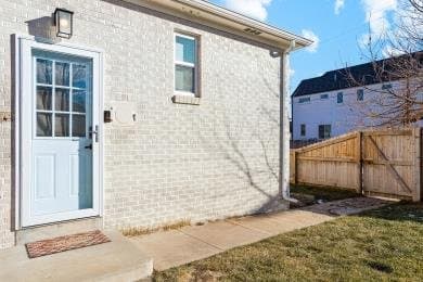 Denver House: 2295 S Sherman St