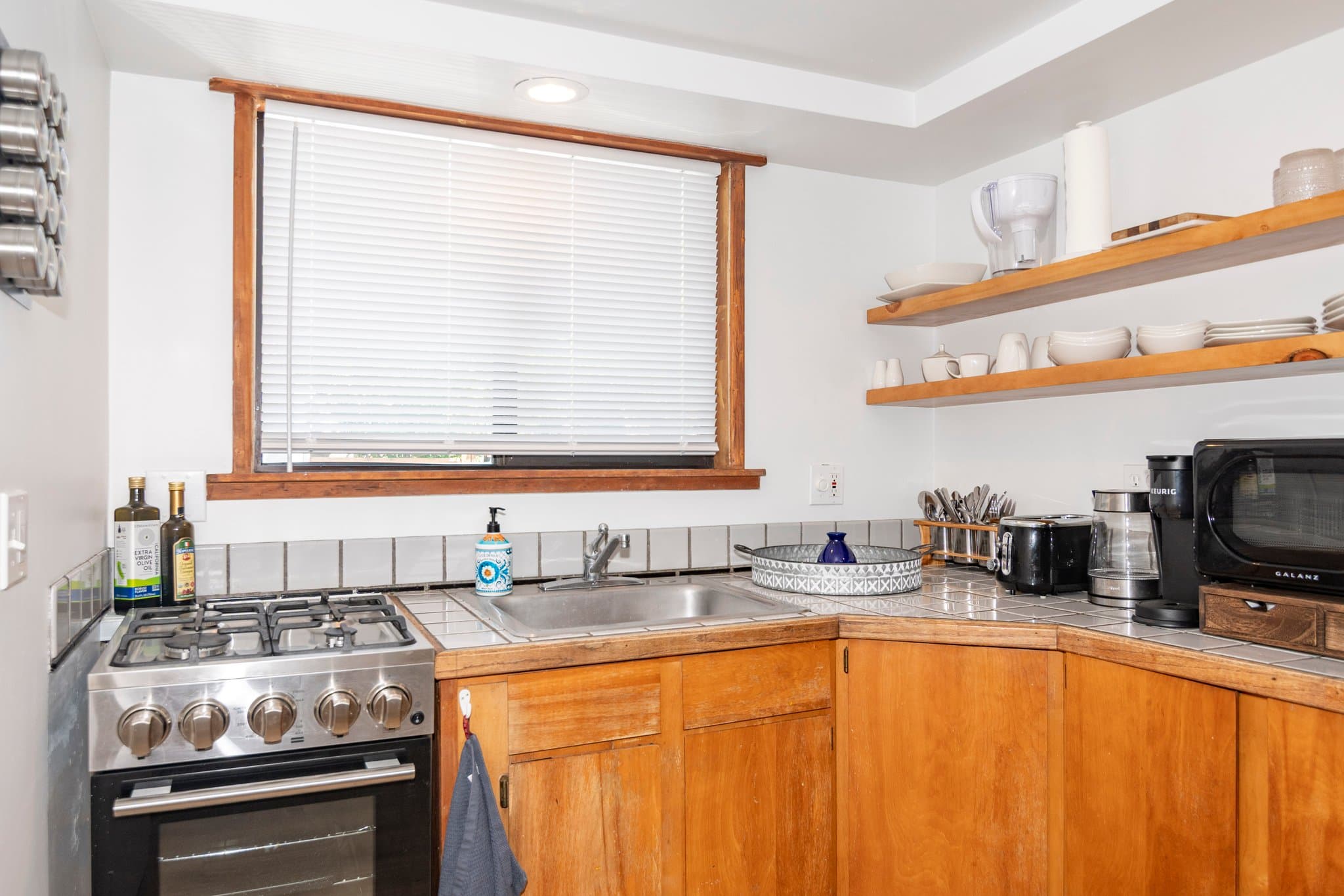 Ashland House: 673 Siskiyou