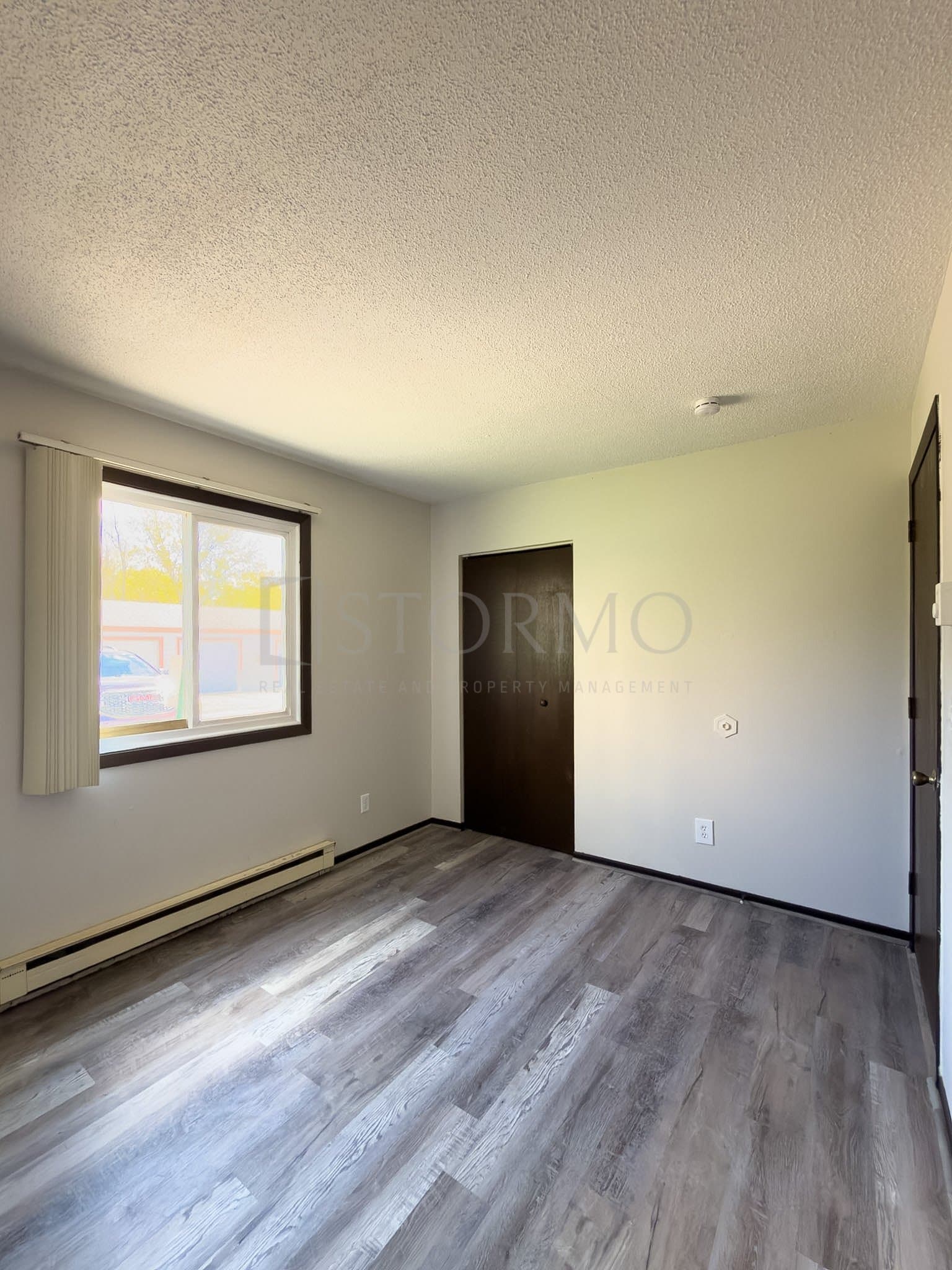 Elk River Apartment: 365 Baldwin Ave NW