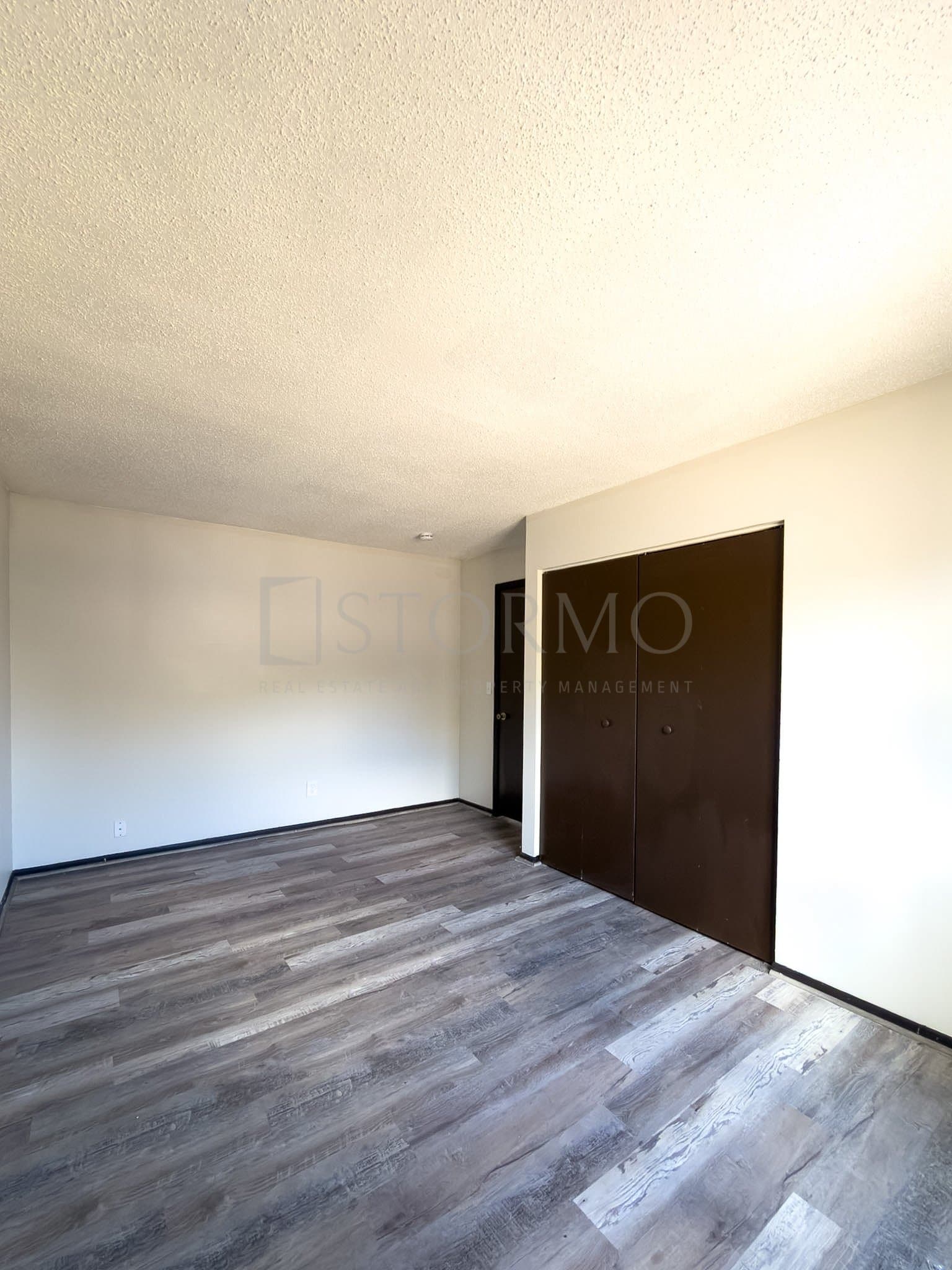 Elk River Apartment: 365 Baldwin Ave NW
