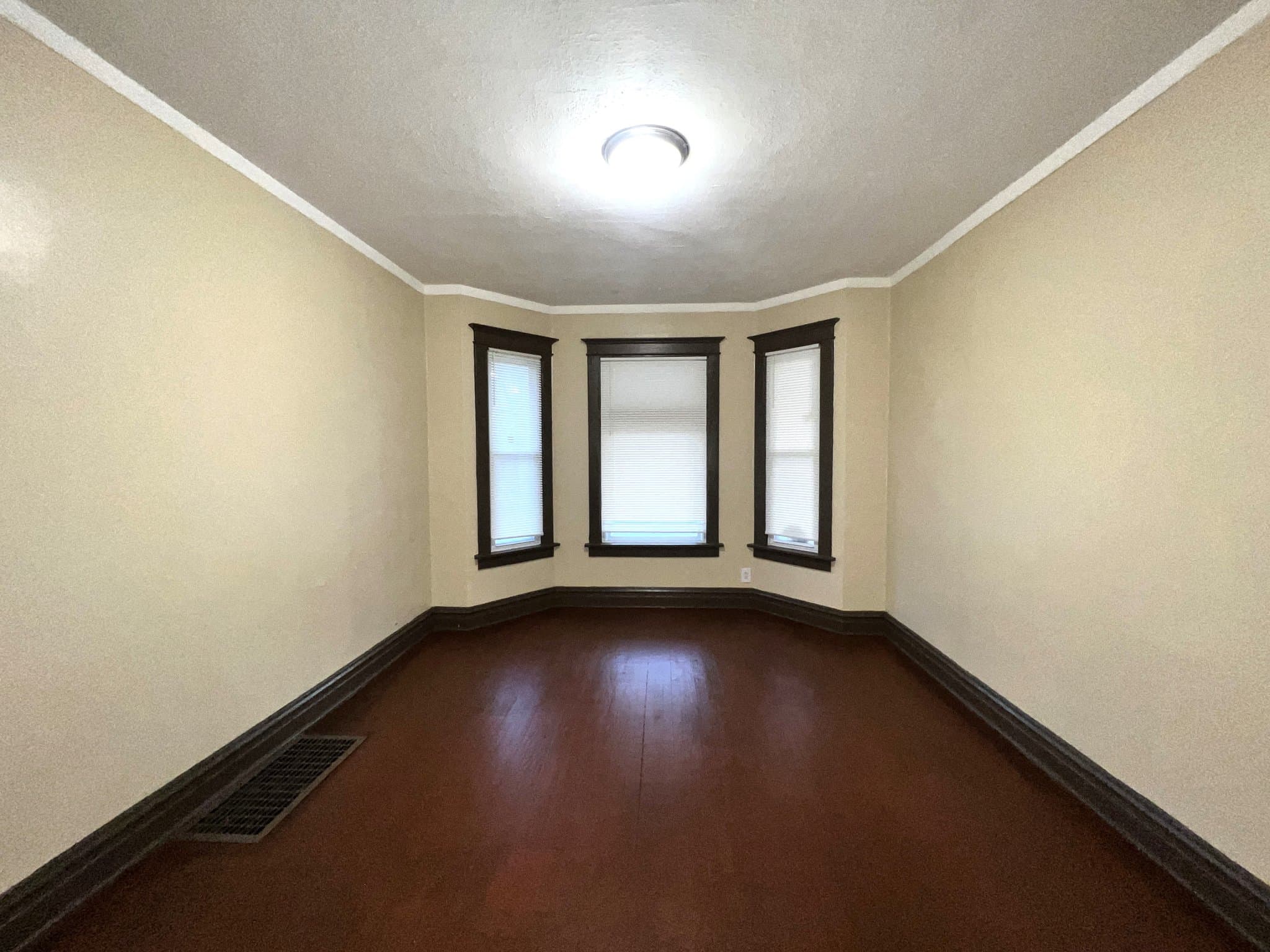 Chicago House: 12015 S Stewart Ave