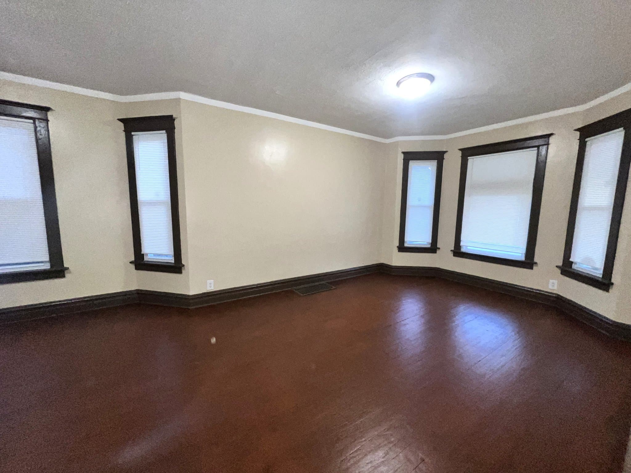 Chicago House: 12015 S Stewart Ave