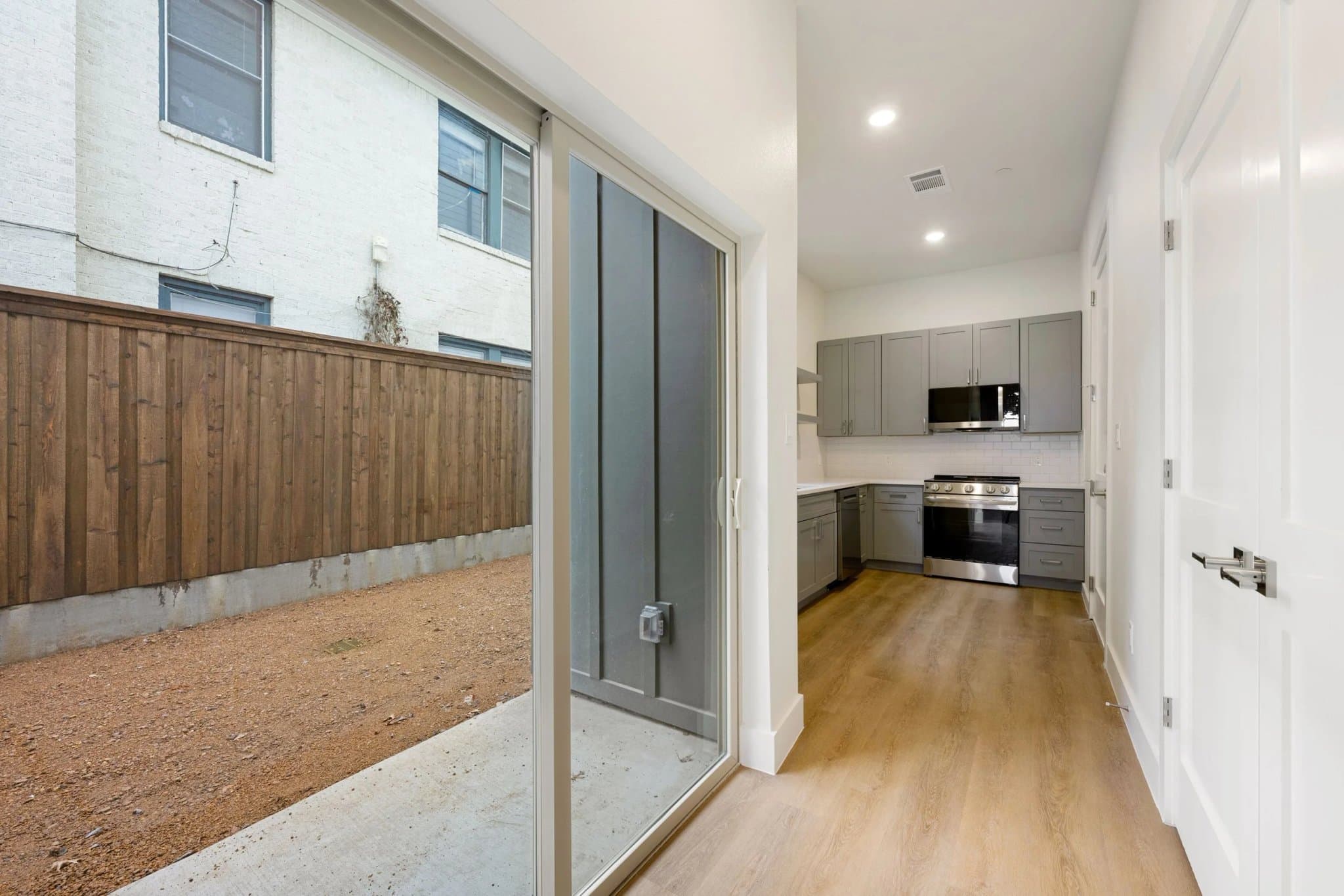 Dallas Apartment: 5313 Reiger Ave