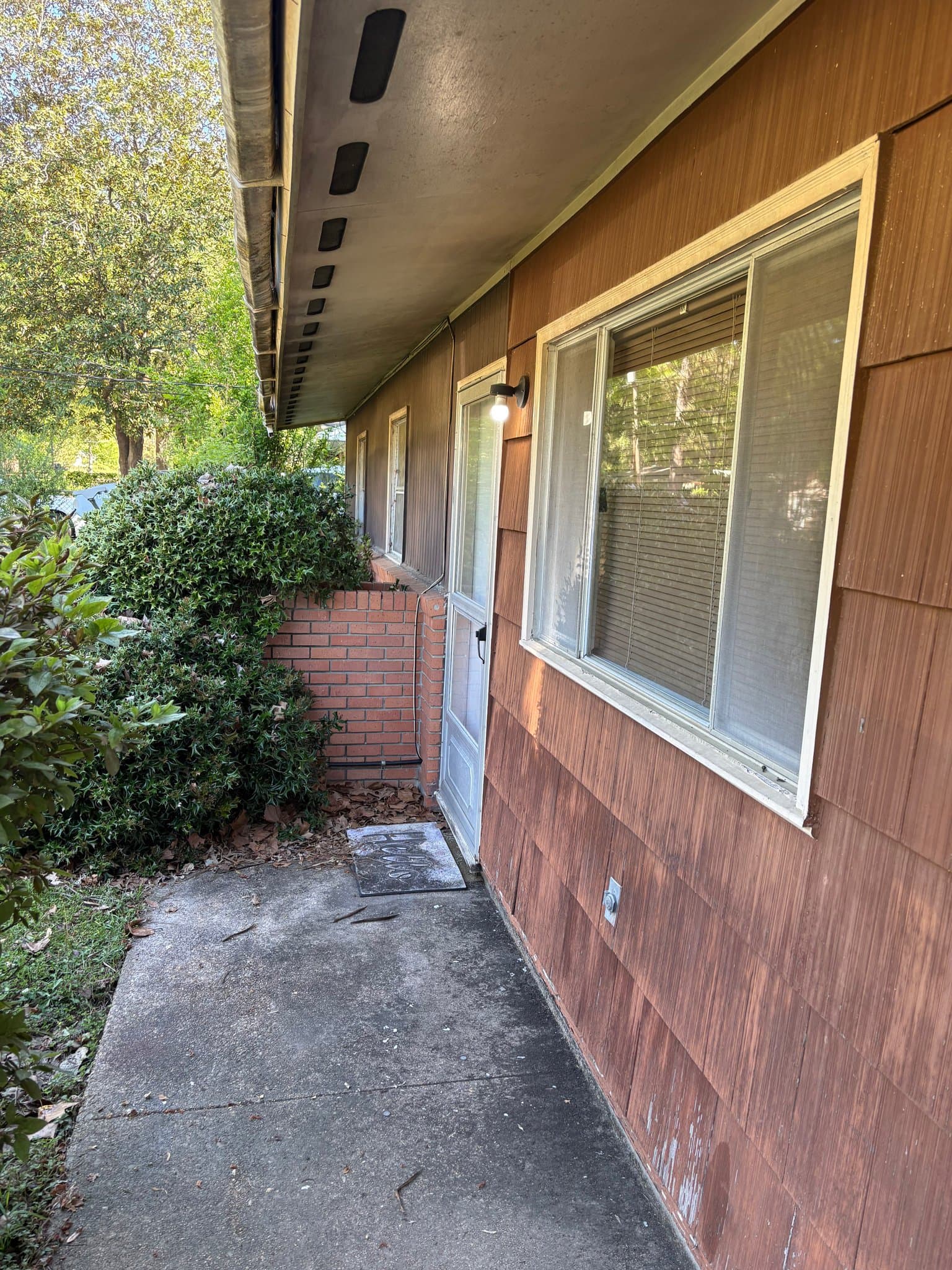 Jackson House: 1546 David Drive