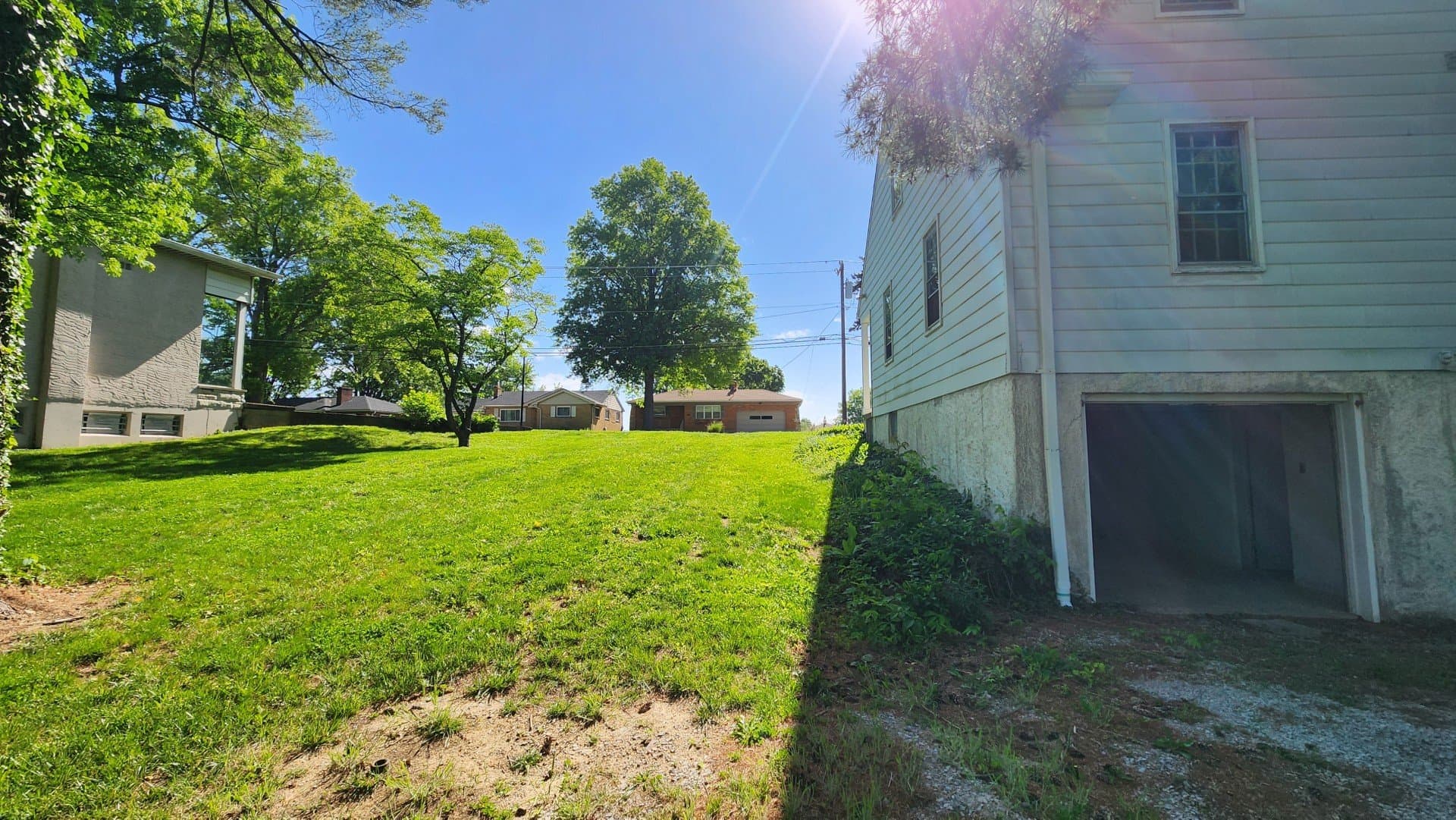 Cincinnati House: 7771 Cheviot Ave