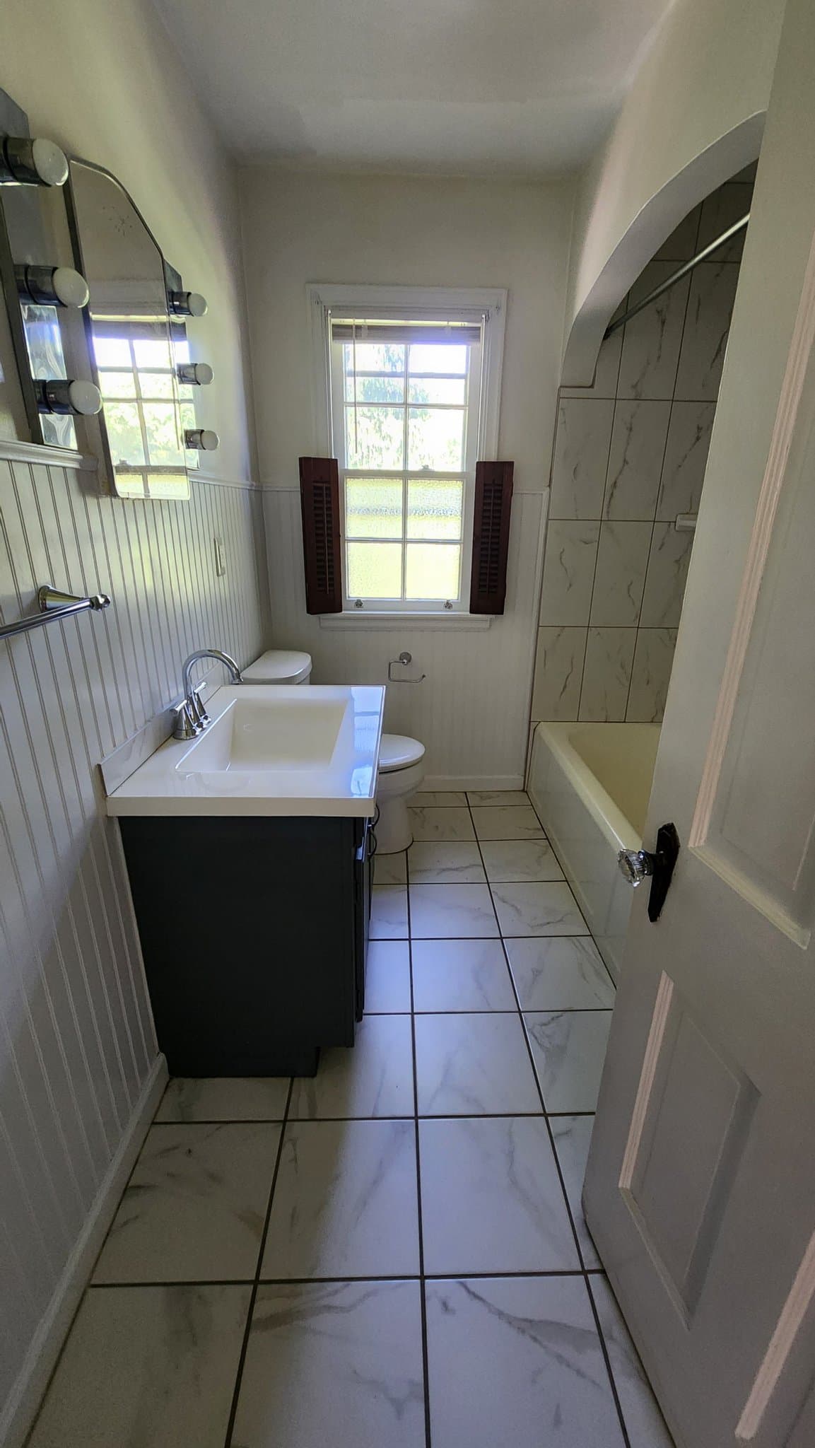 Cincinnati House: 7771 Cheviot Ave