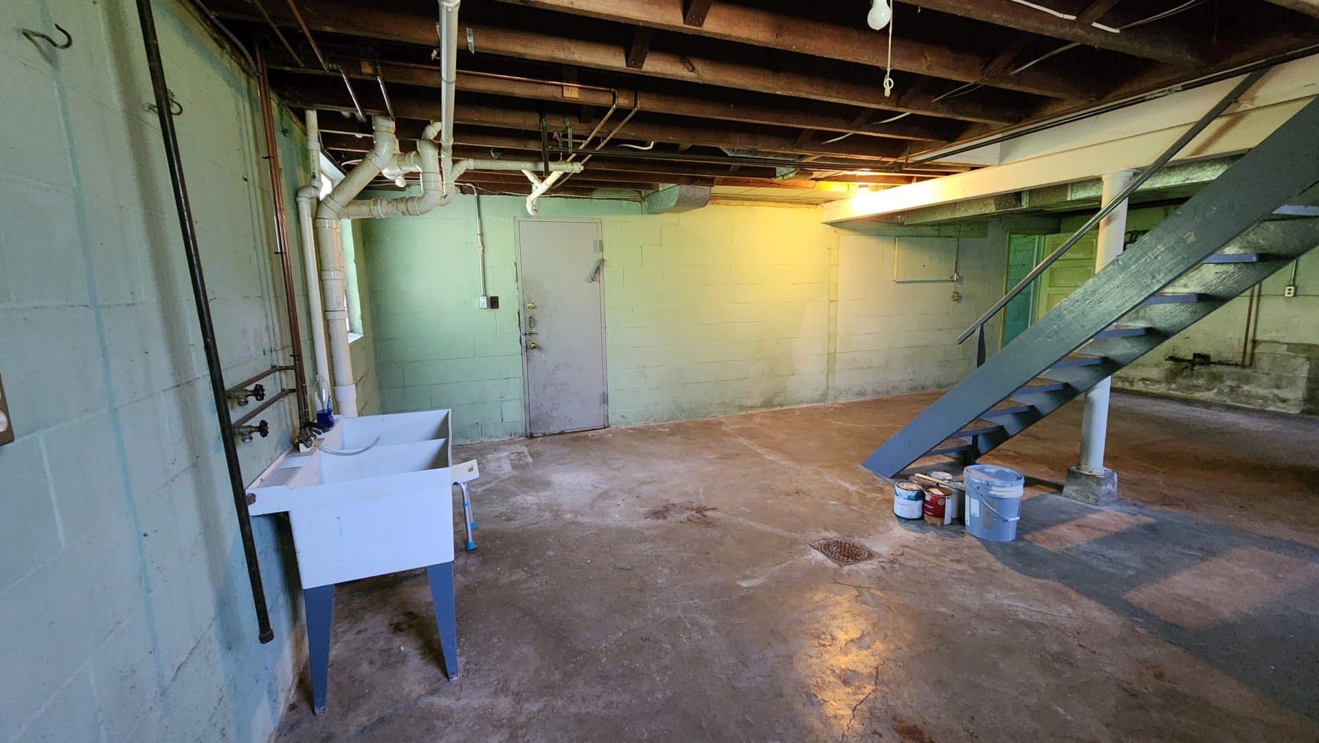 Cincinnati House: 7771 Cheviot Ave