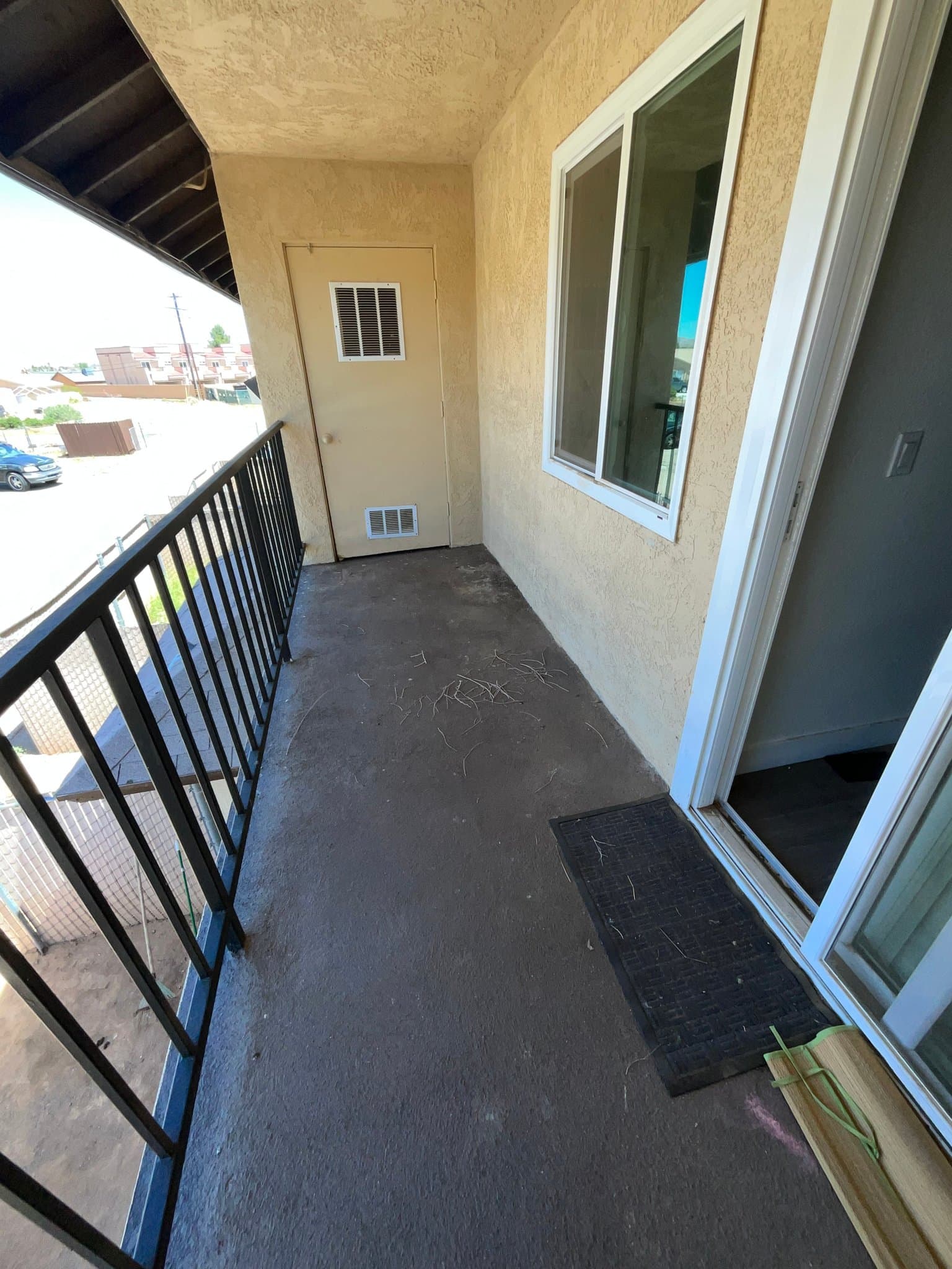 Apple Valley Apartment: 15866 Sago Road.