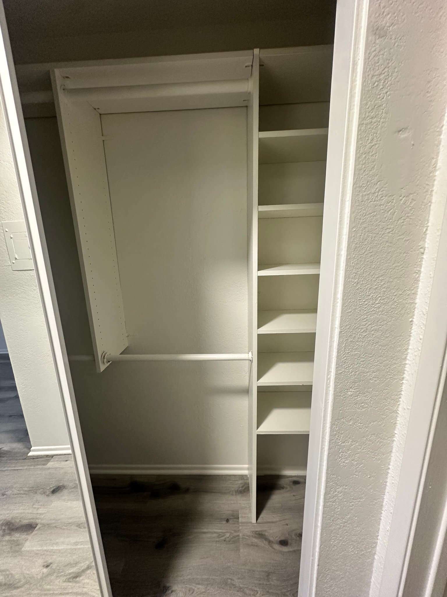 Sherman Oaks Apartment: 15009 Moorpark st