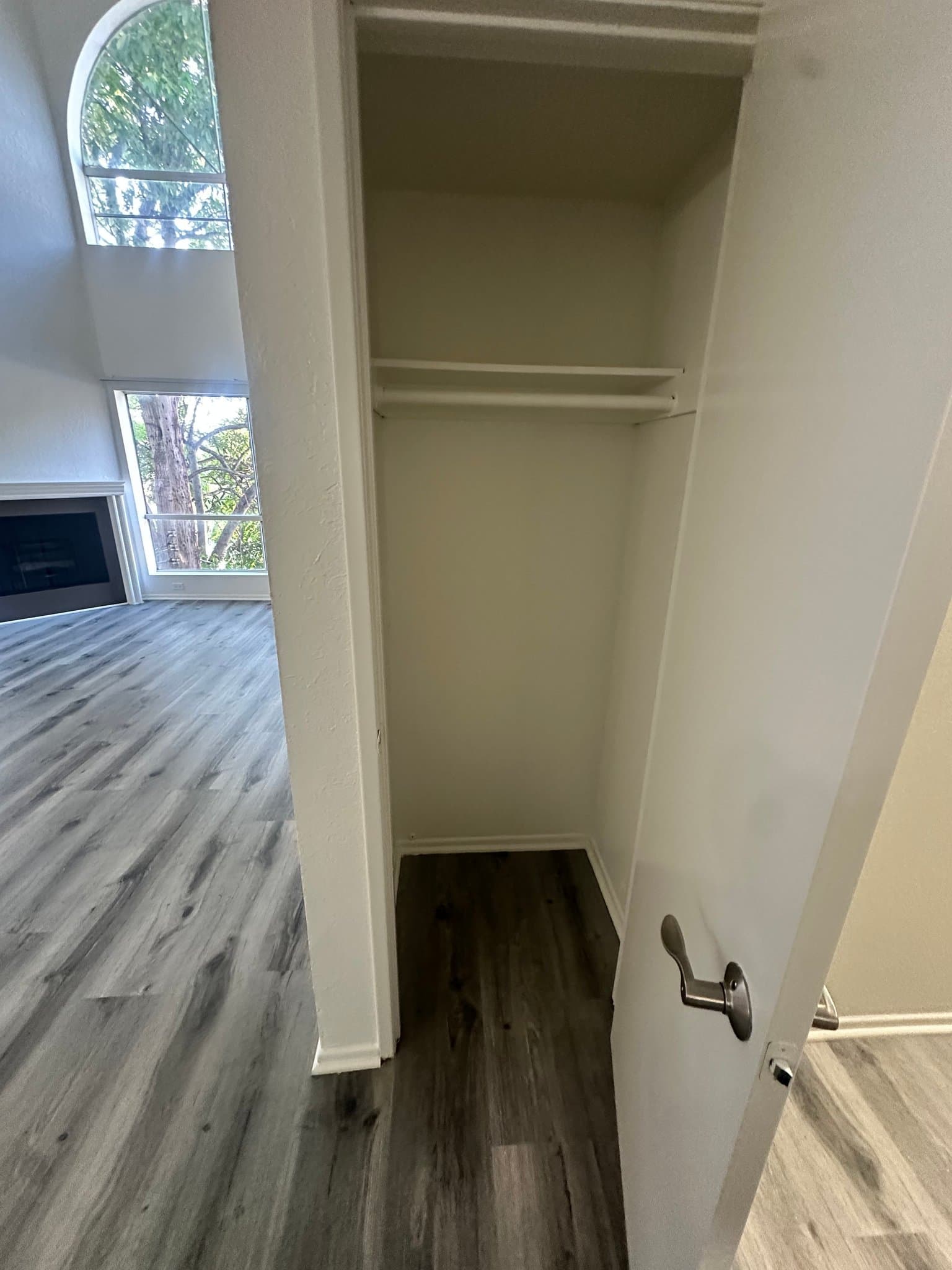 Sherman Oaks Apartment: 15009 Moorpark st