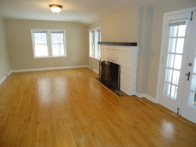 Minnetonka House: 19101 Delton Ave