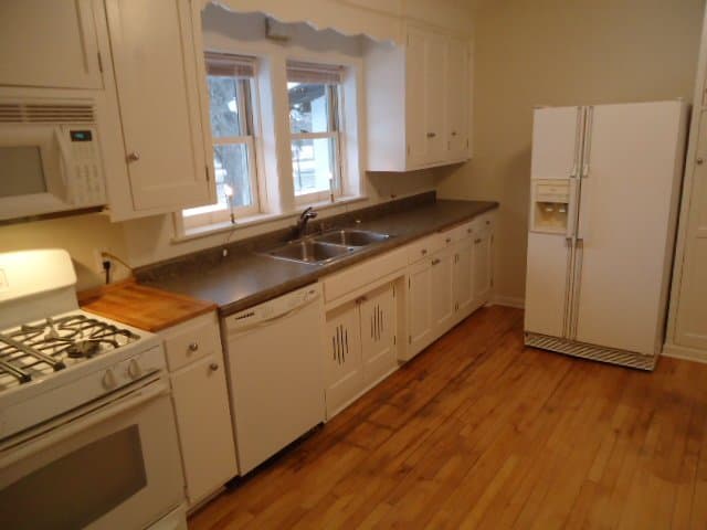 Minnetonka House: 19101 Delton Ave