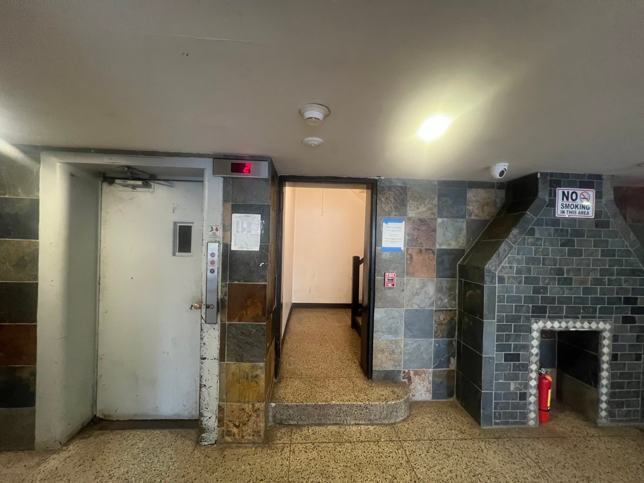 Newark Apartment: 6 Pomona Ave