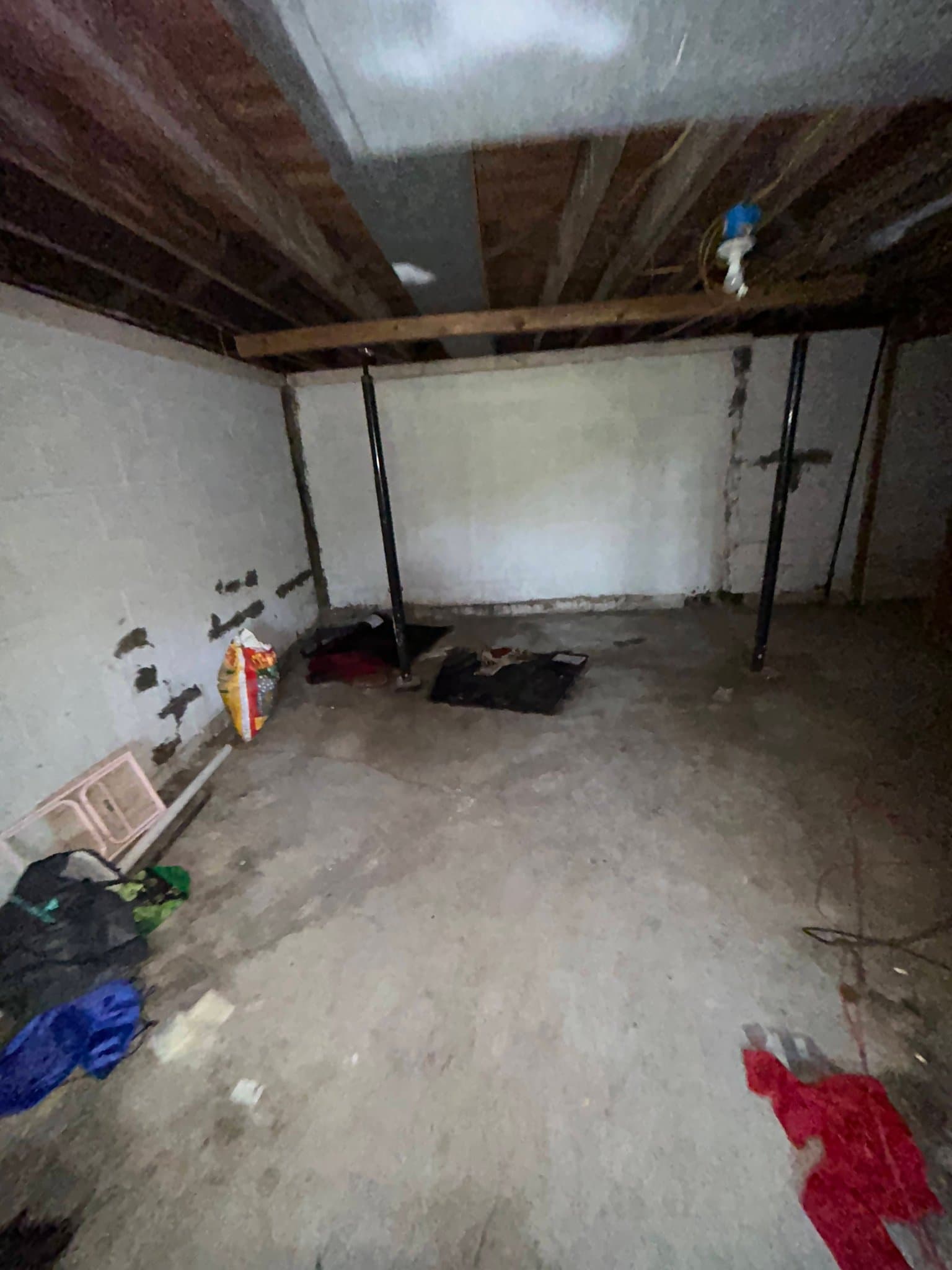 East St. Louis House: 5527 Avon Pl