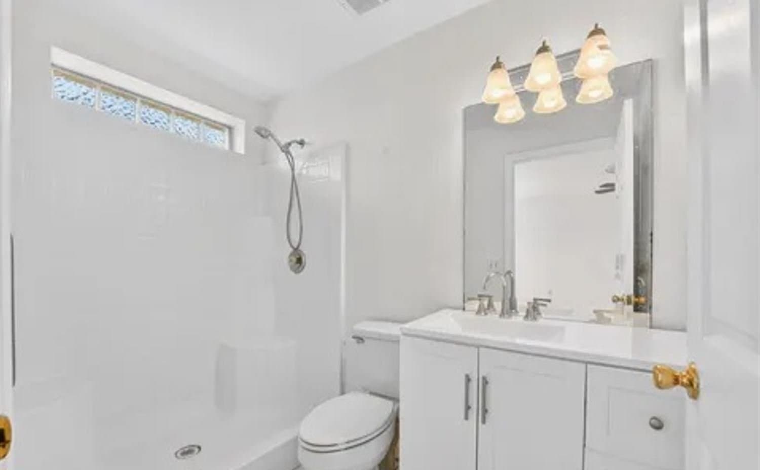 Palm Bay House: 1706 Apache St NE