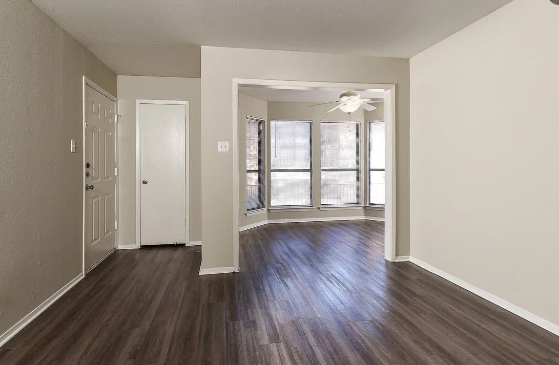 Austin Apartment: 11441 IH-35 N