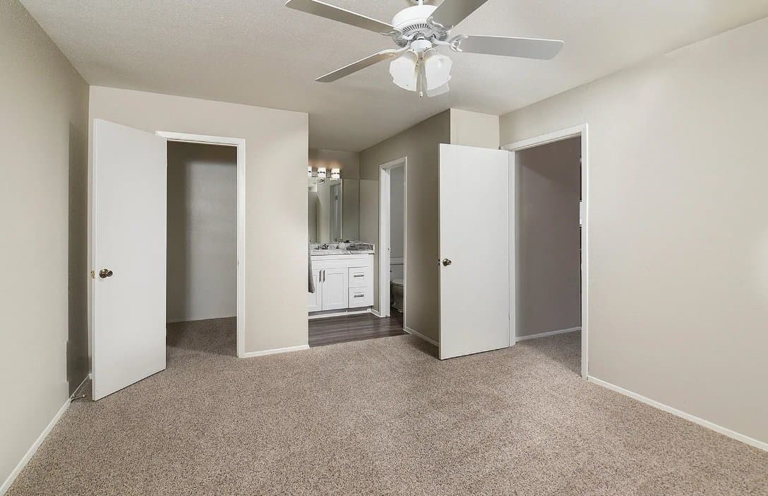 Austin Apartment: 11441 IH-35 N