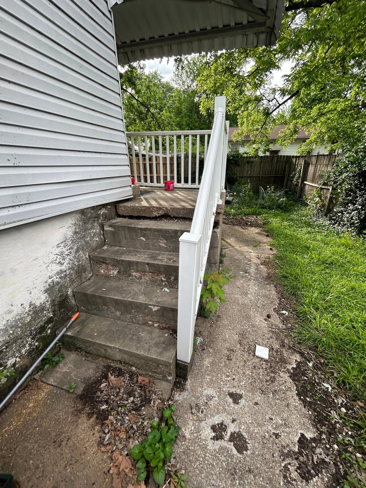St. Louis House: 2425 Wheaton Ave