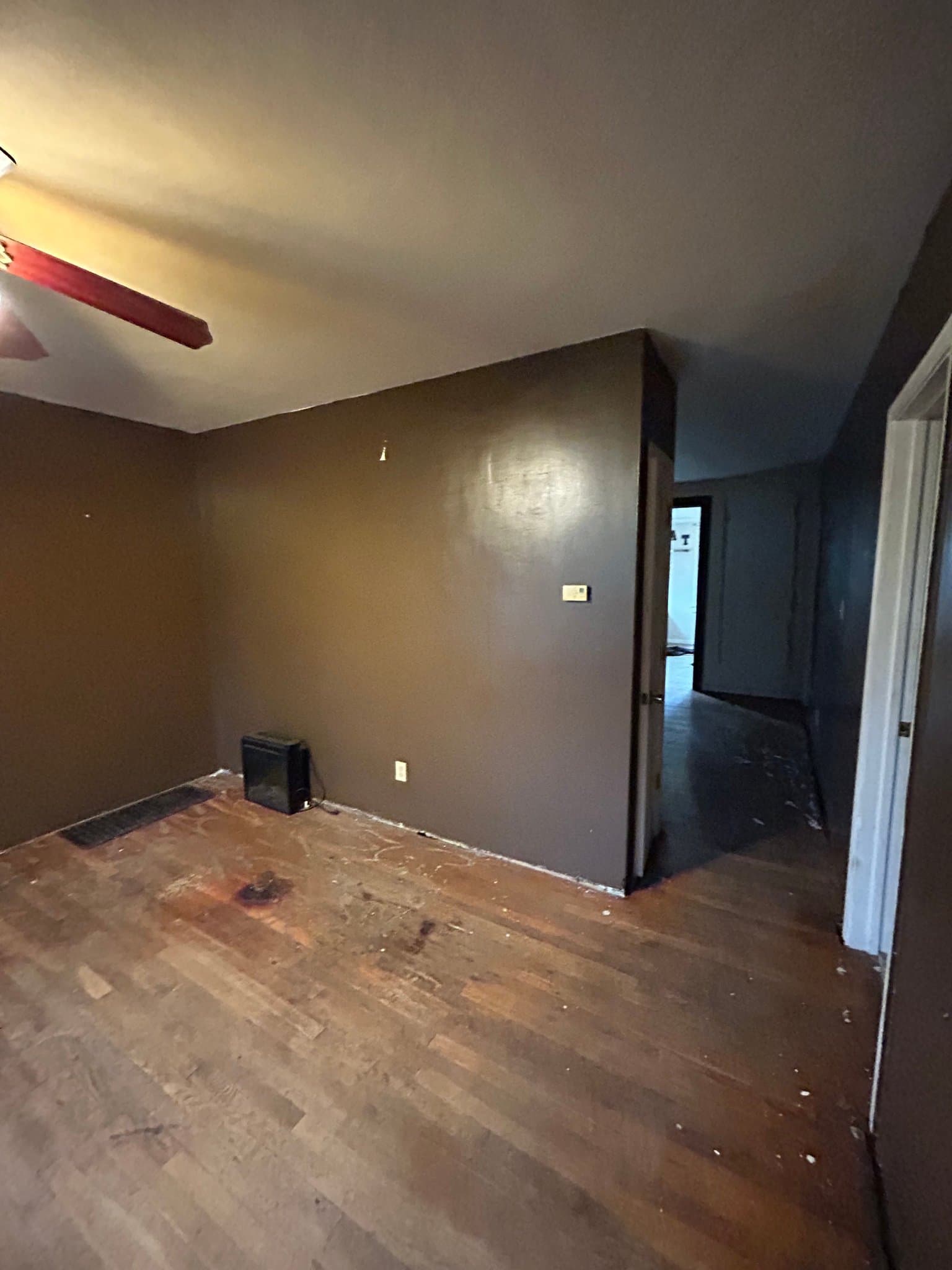St. Louis House: 2425 Wheaton Ave