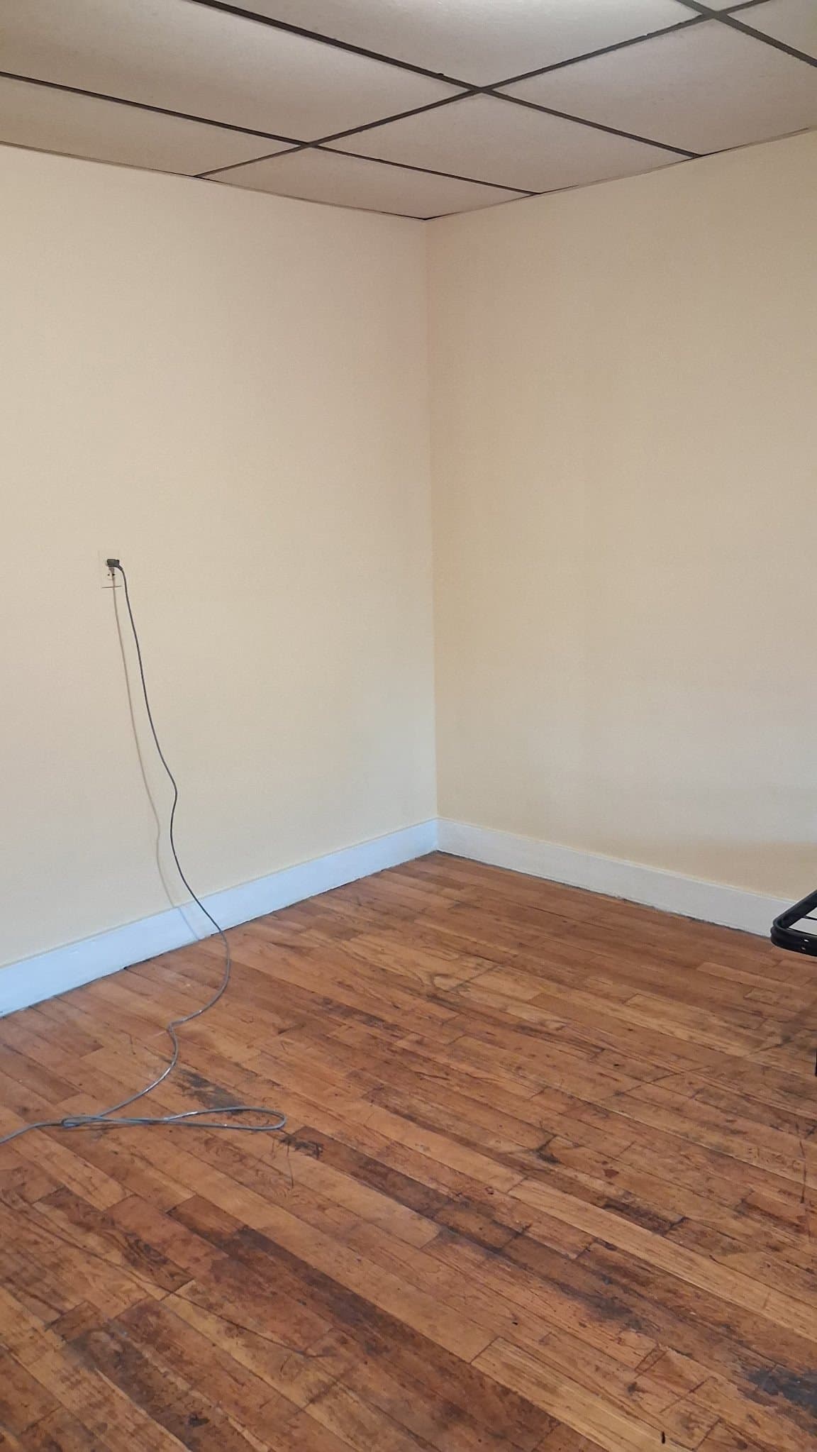 Utica Multiplex: 1602 Howard Ave Apt.2