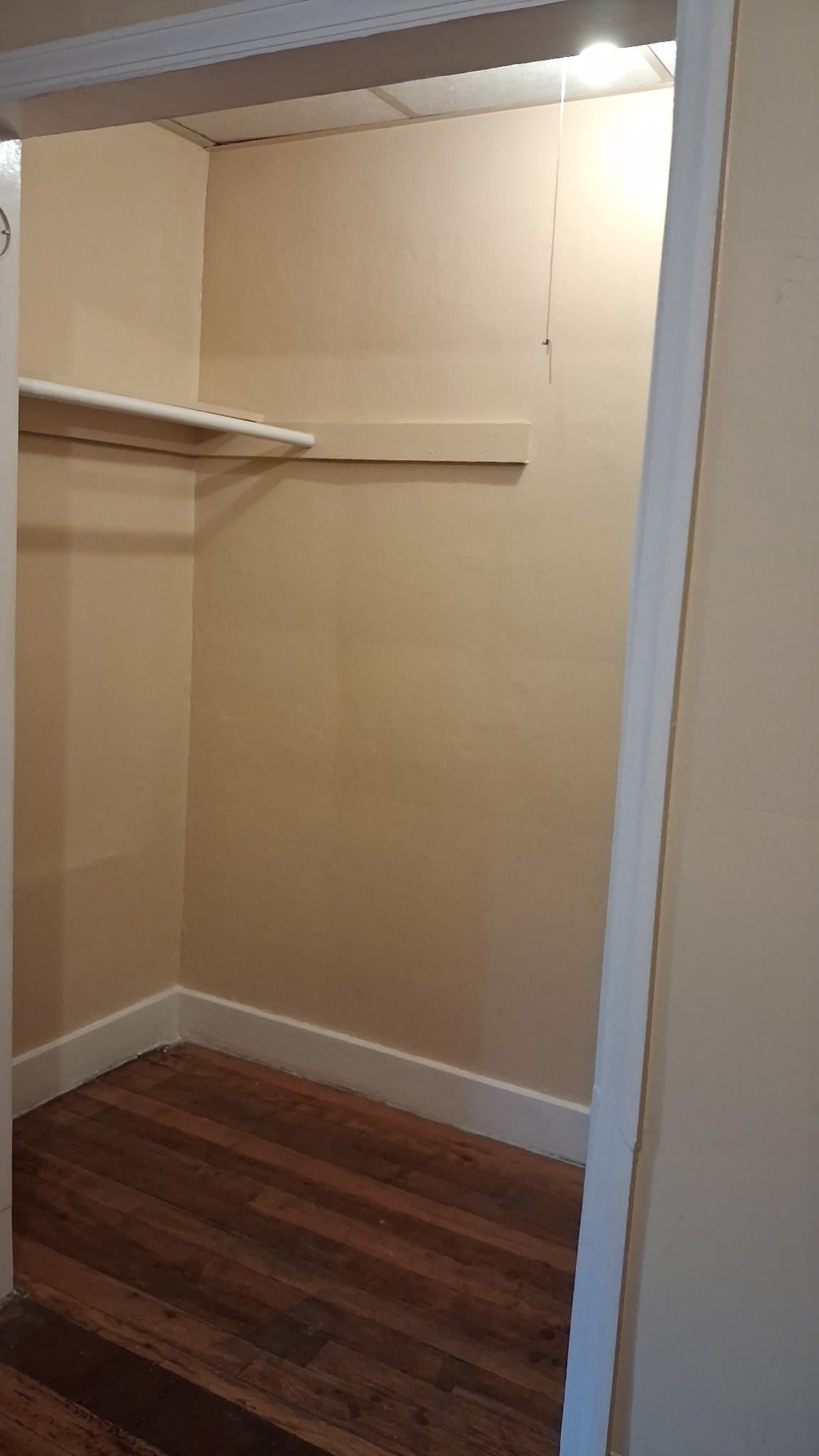 Utica Multiplex: 1602 Howard Ave Apt.2