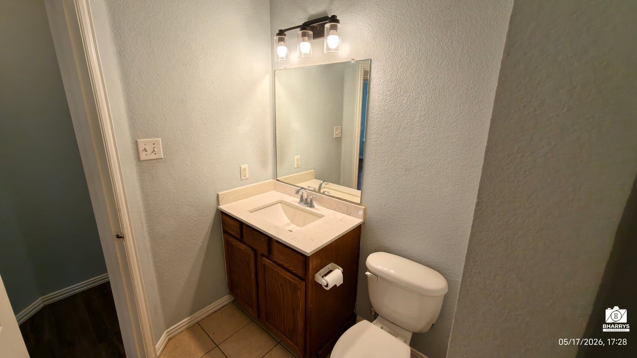 Little Elm House: 304 Hummingbird Dr