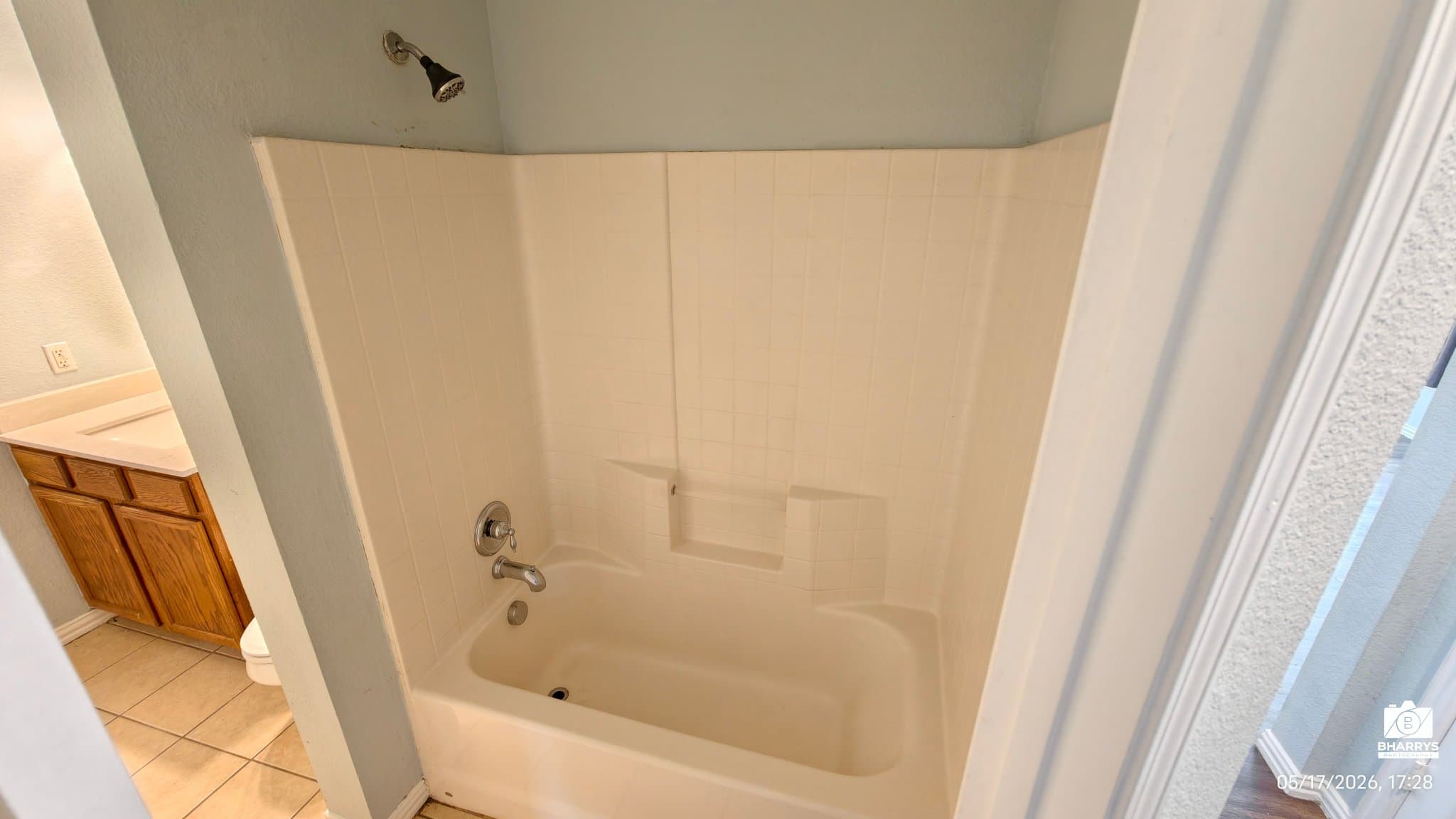 Little Elm House: 304 Hummingbird Dr