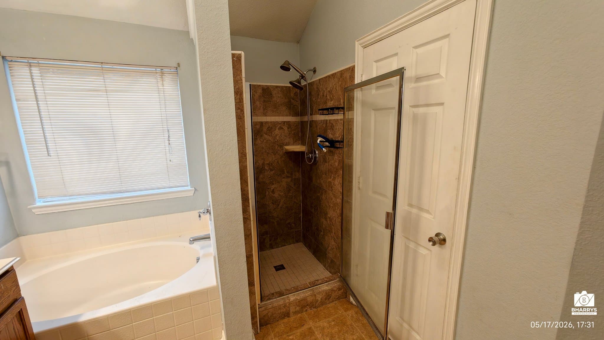 Little Elm House: 304 Hummingbird Dr