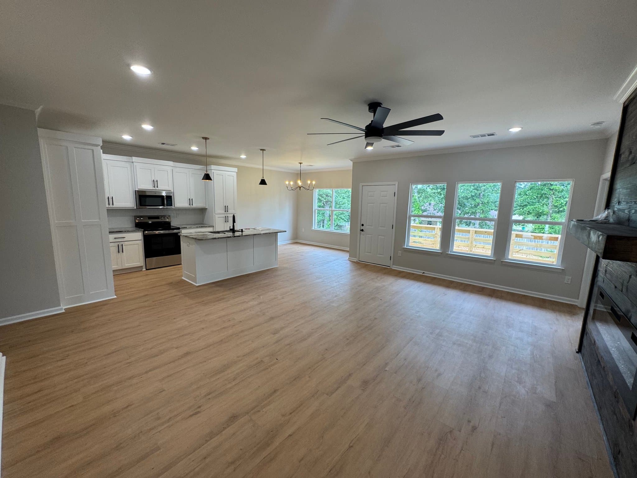 Austin House: 503 Madeleine Cir