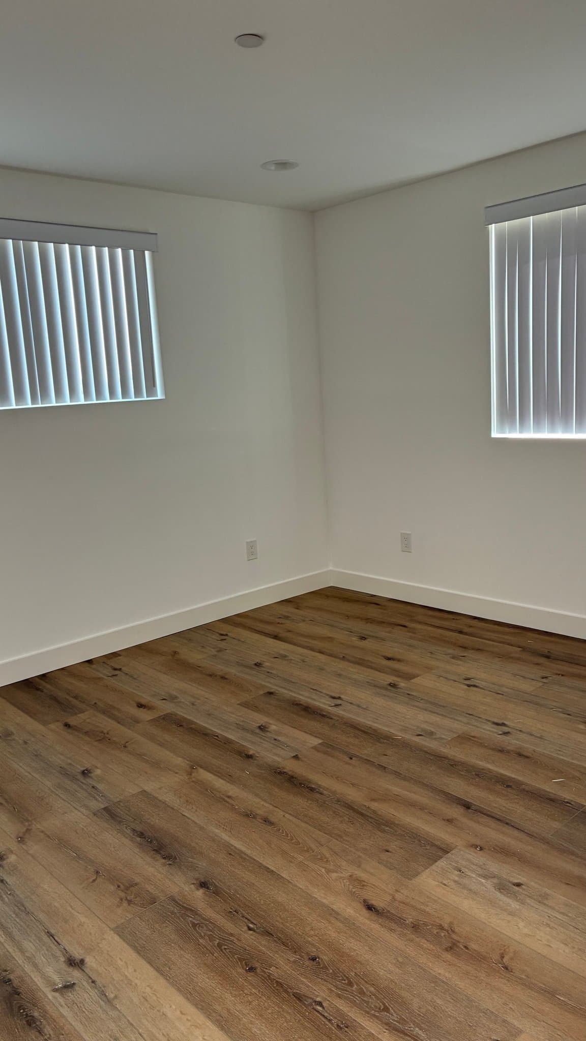 Los Angeles Townhome: 449 1/2 W 74th Street