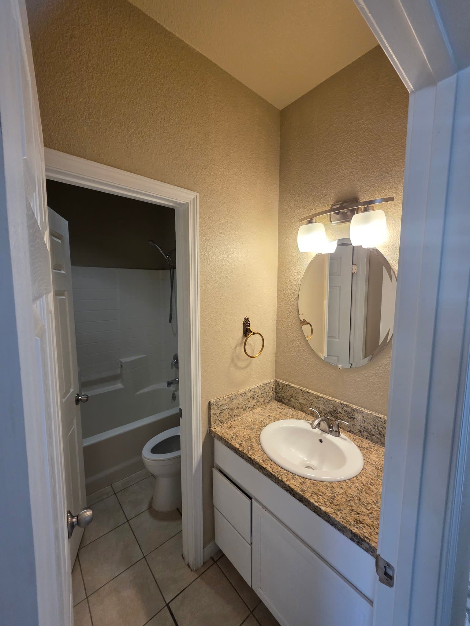 California City House: 8173 Viburnum Ave