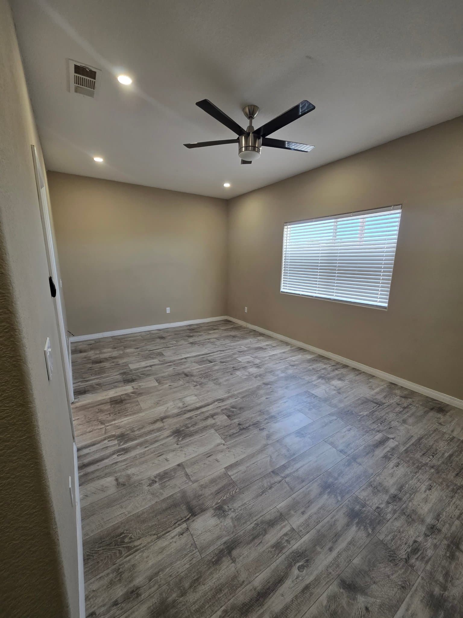 California City House: 8173 Viburnum Ave