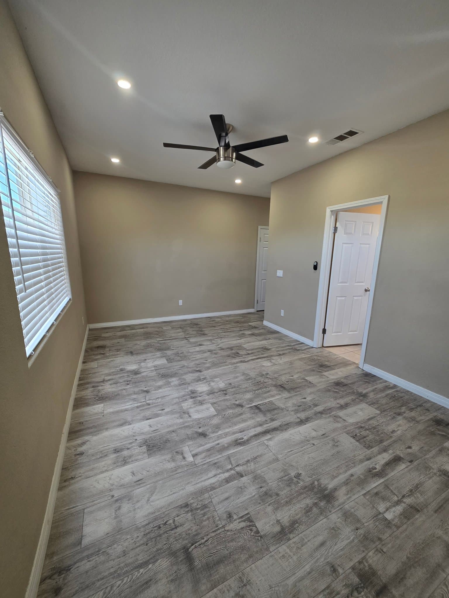 California City House: 8173 Viburnum Ave