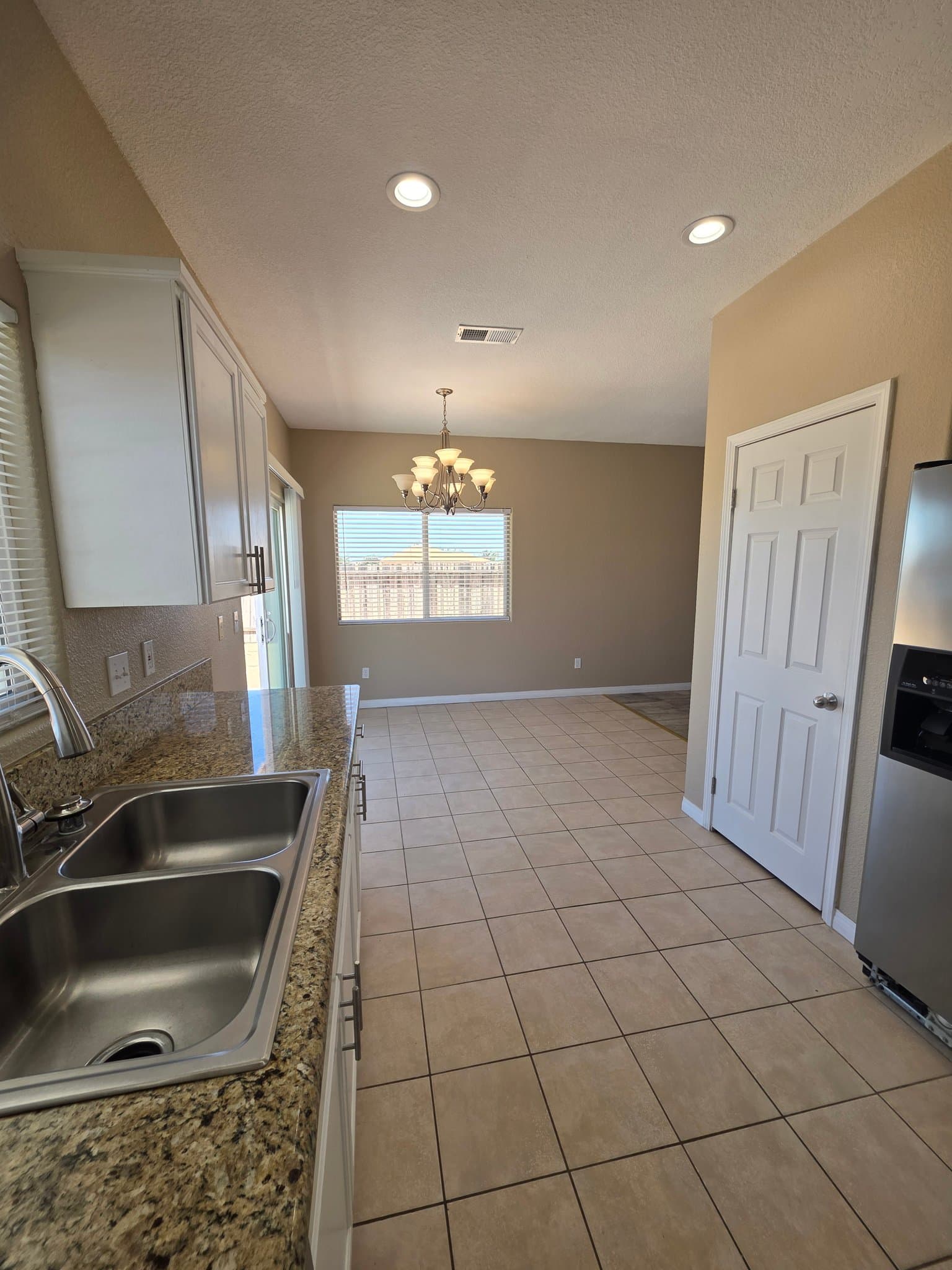 California City House: 8173 Viburnum Ave