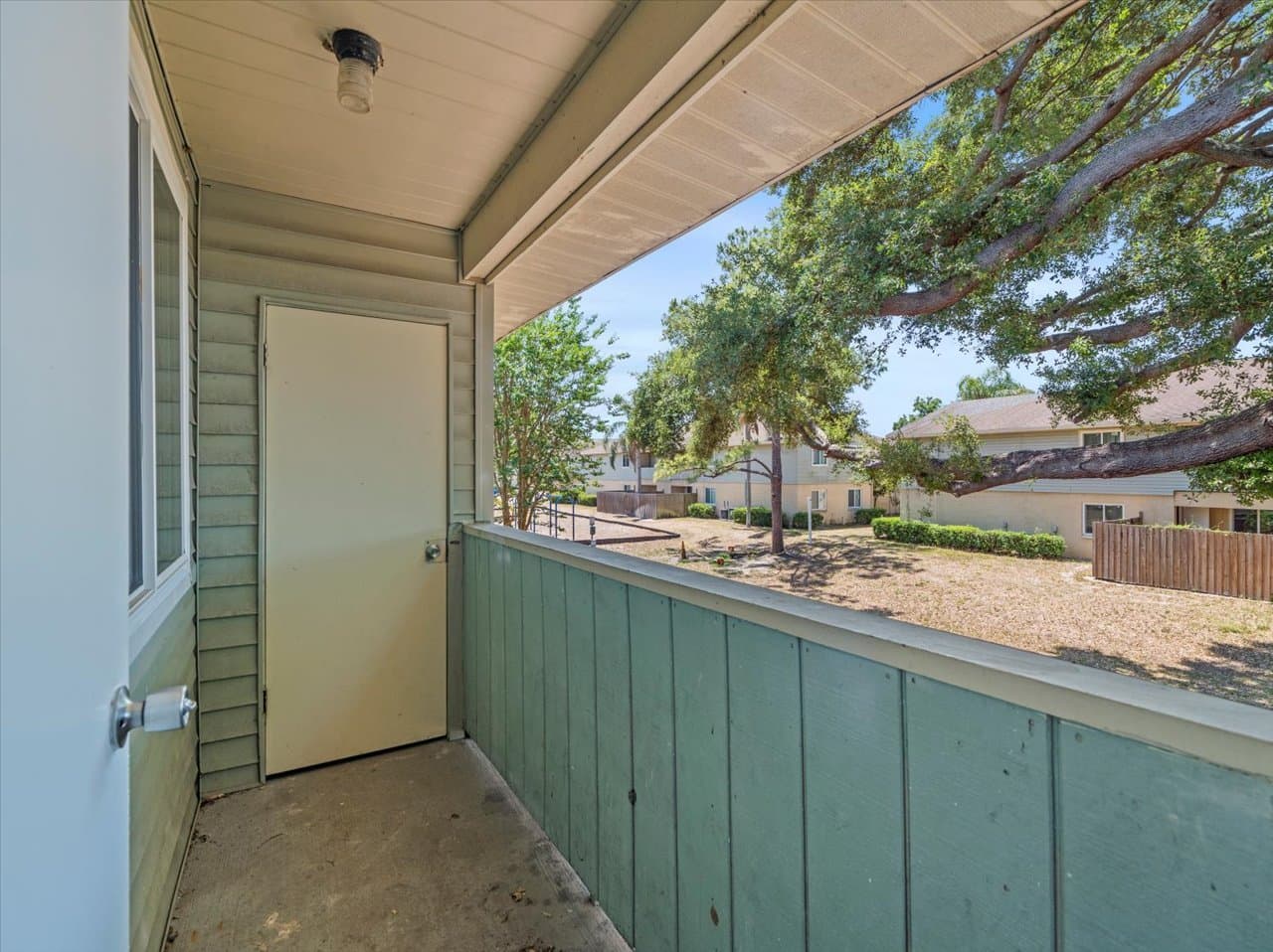 Brandon Condo: 230 Thorntree Place