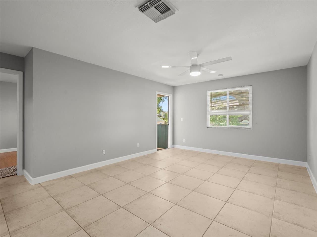 Brandon Condo: 230 Thorntree Place