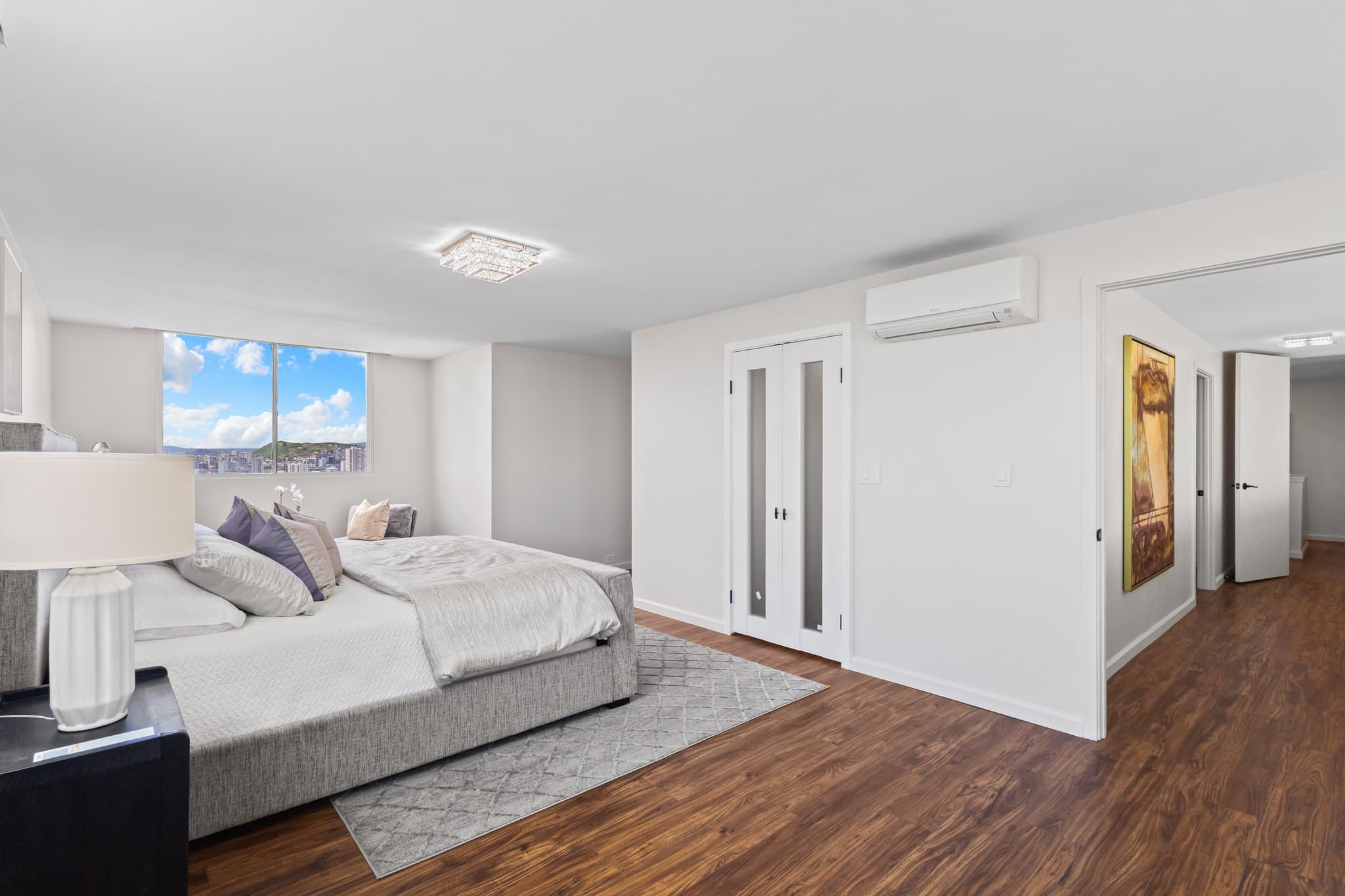 Honolulu Condo: 555 University Ave PH1