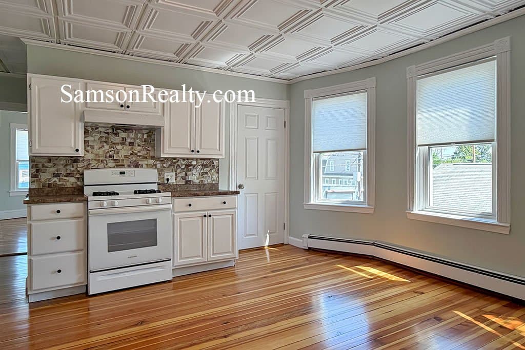 Pawtucket Condo: 792 Mineralspring
