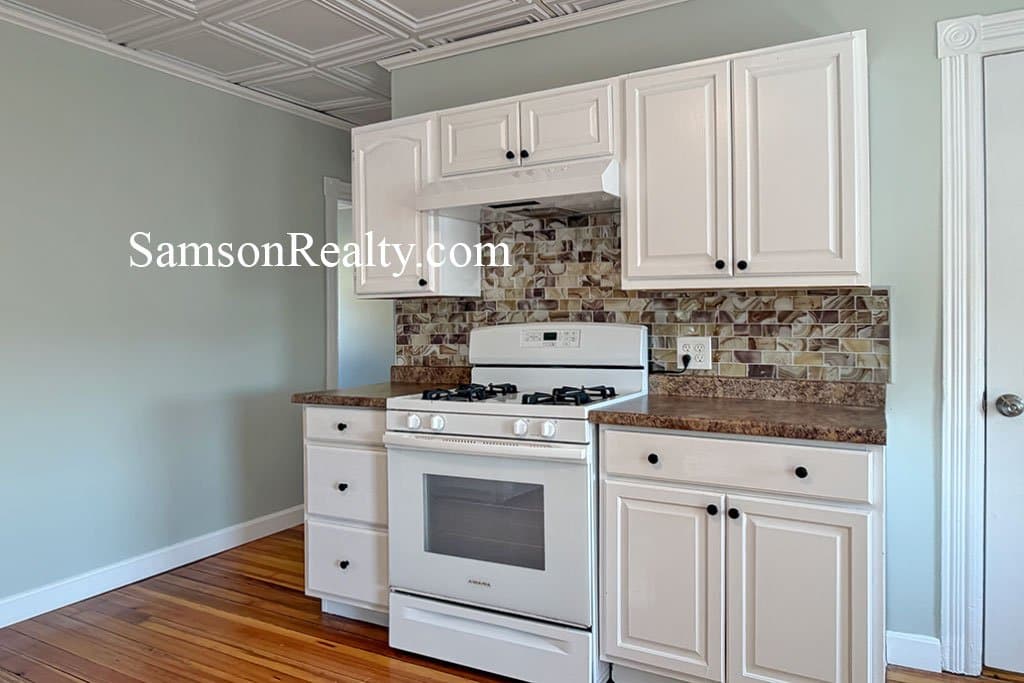 Pawtucket Condo: 792 Mineralspring