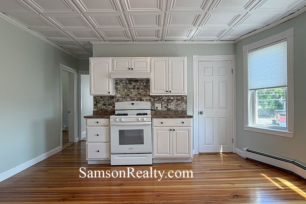 Pawtucket Condo: 792 Mineralspring
