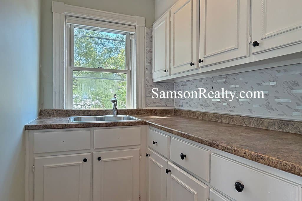 Pawtucket Condo: 792 Mineralspring