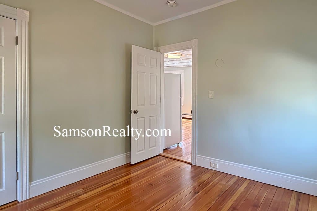 Pawtucket Condo: 792 Mineralspring