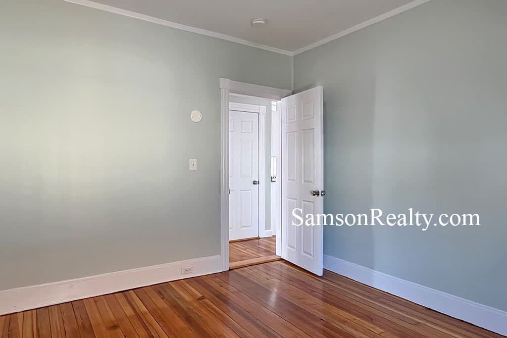 Pawtucket Condo: 792 Mineralspring