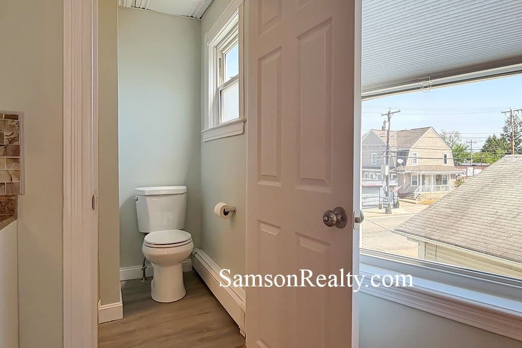 Pawtucket Condo: 792 Mineralspring