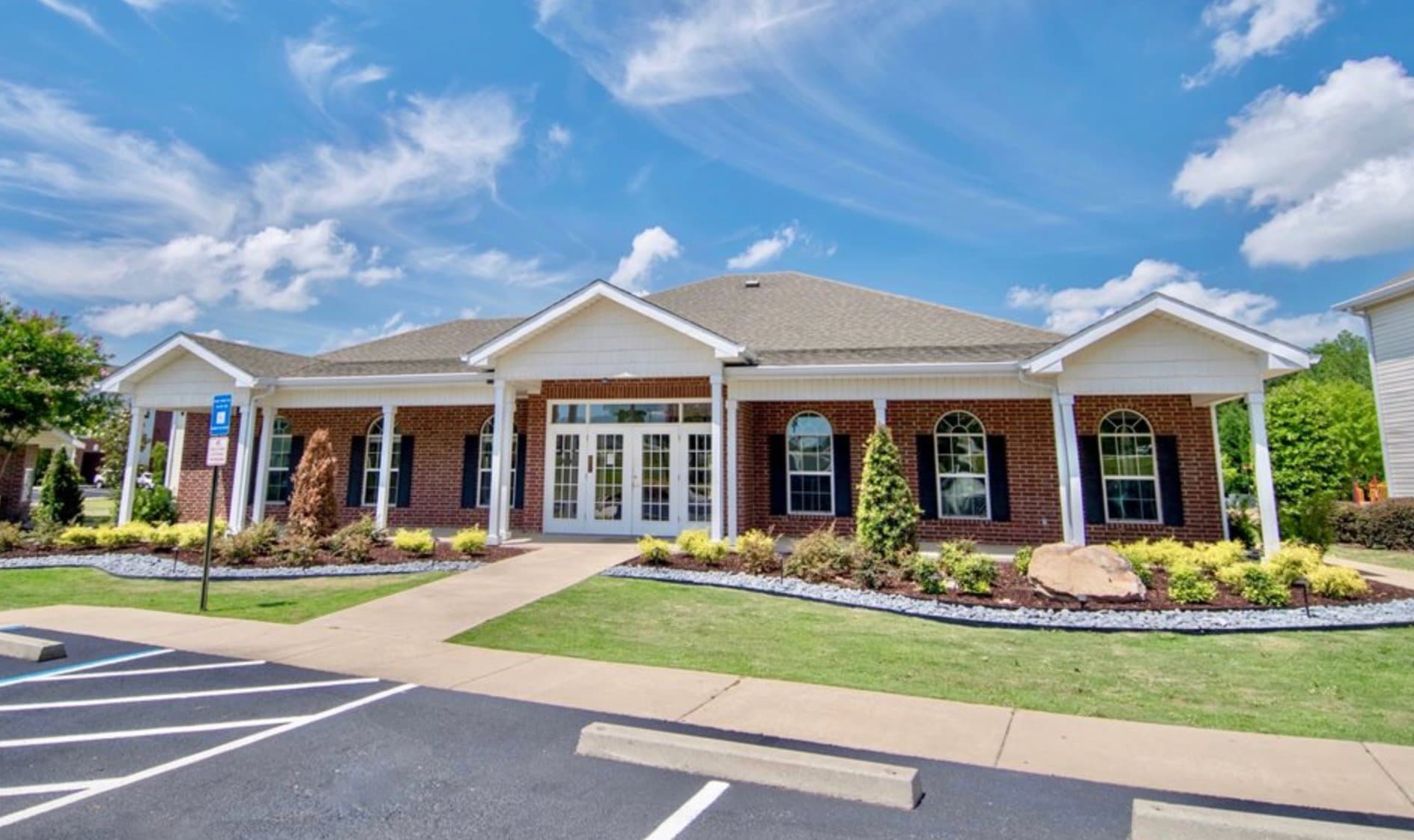 Columbus Apartment: 3390 N Lumpkin Rd