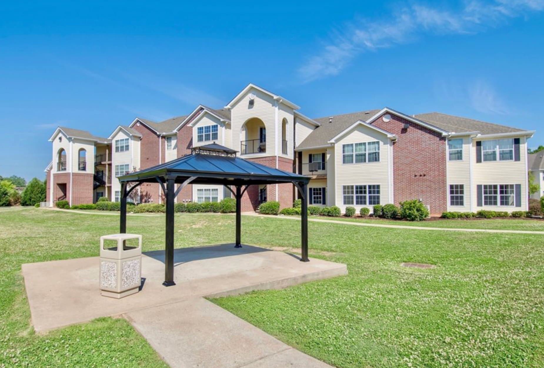 Columbus Apartment: 3390 N Lumpkin Rd