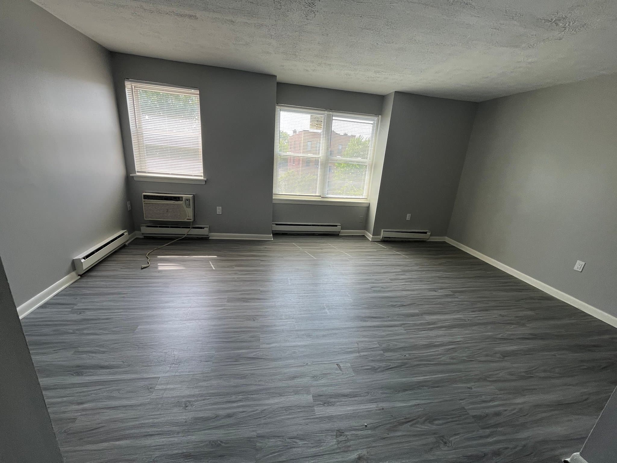 Hartford Apartment: 416 Franklin Ave